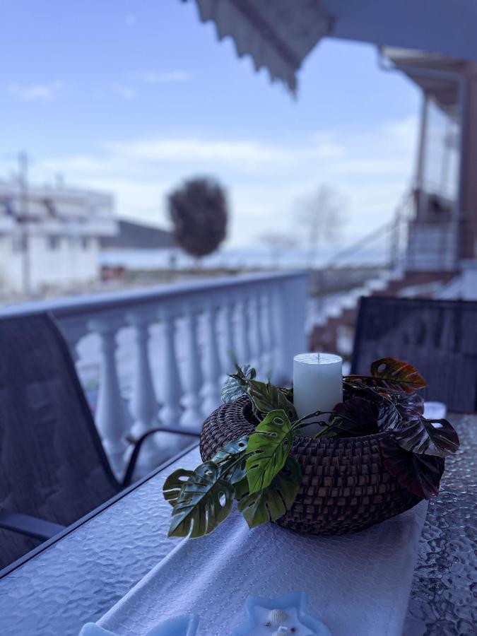 Coastline Apartment Néa Péramos Eksteriør bilde