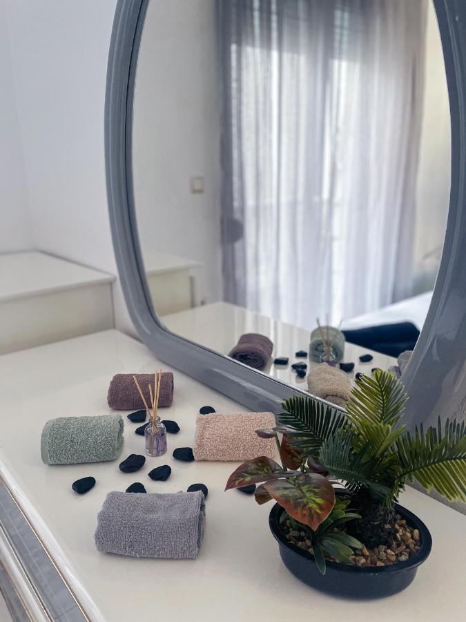 Coastline Apartment Néa Péramos Eksteriør bilde