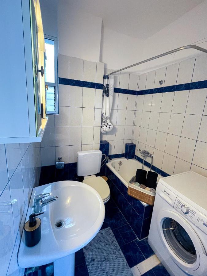 Coastline Apartment Néa Péramos Eksteriør bilde