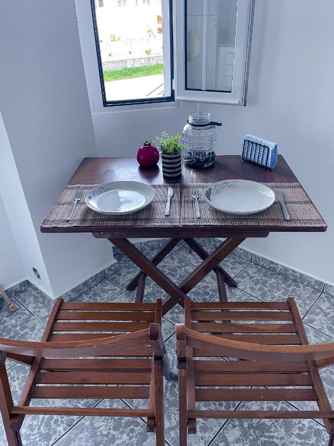 Coastline Apartment Néa Péramos Eksteriør bilde