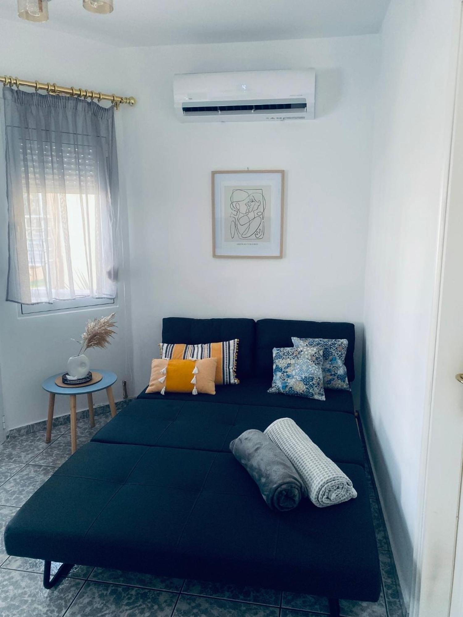 Coastline Apartment Néa Péramos Eksteriør bilde