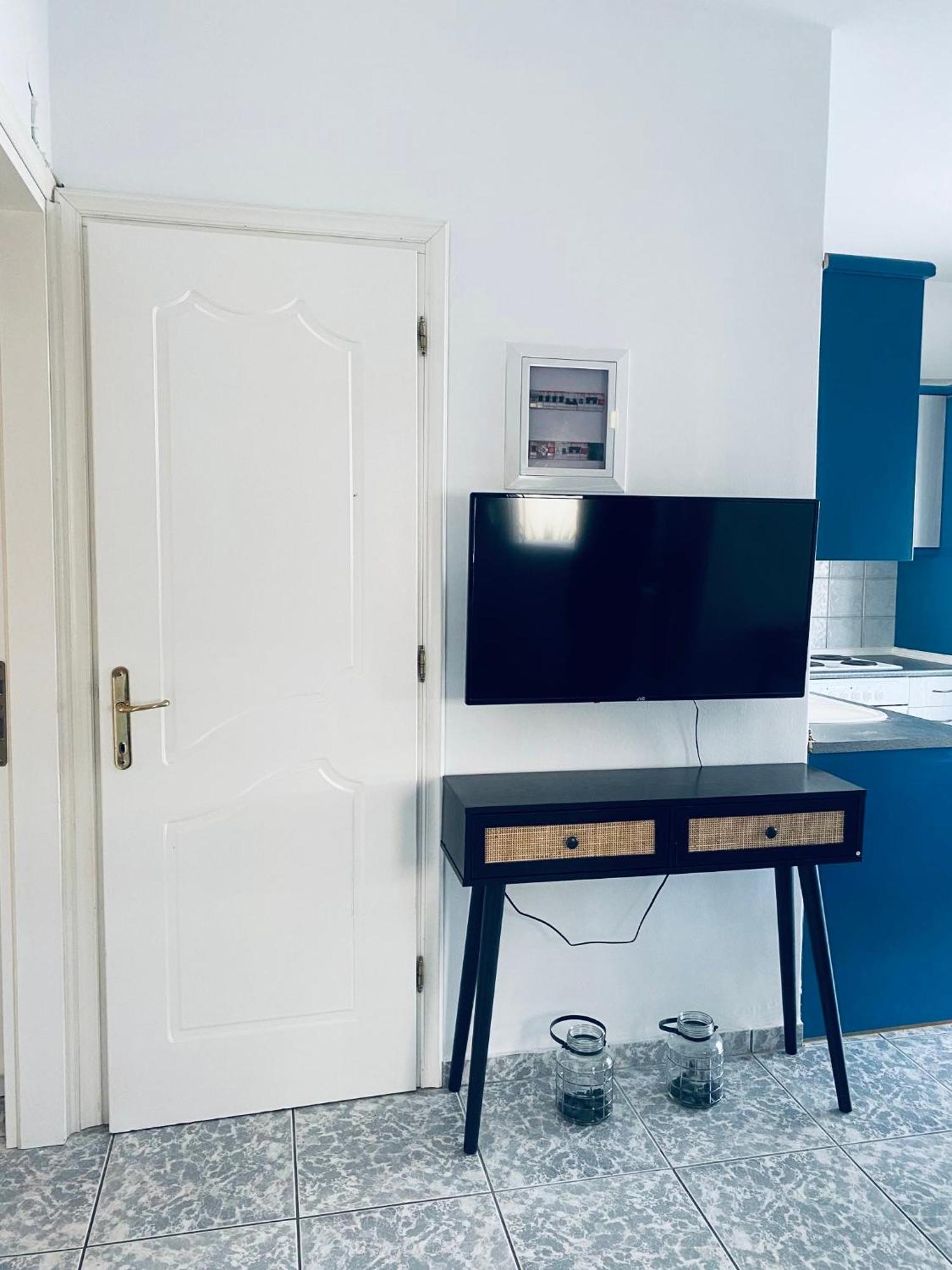 Coastline Apartment Néa Péramos Eksteriør bilde