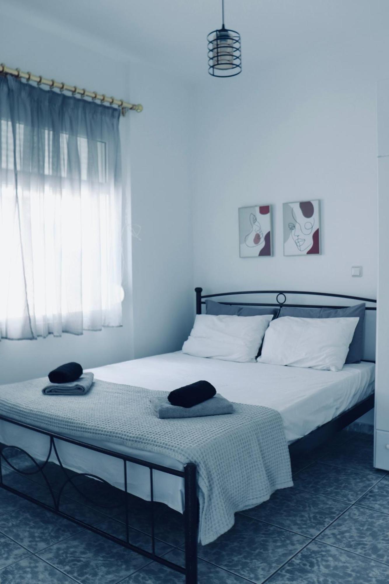 Coastline Apartment Néa Péramos Eksteriør bilde
