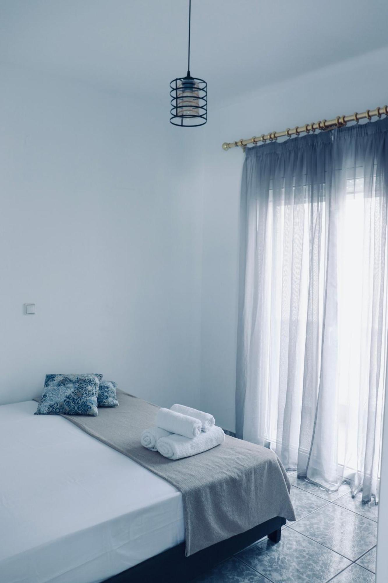 Coastline Apartment Néa Péramos Eksteriør bilde