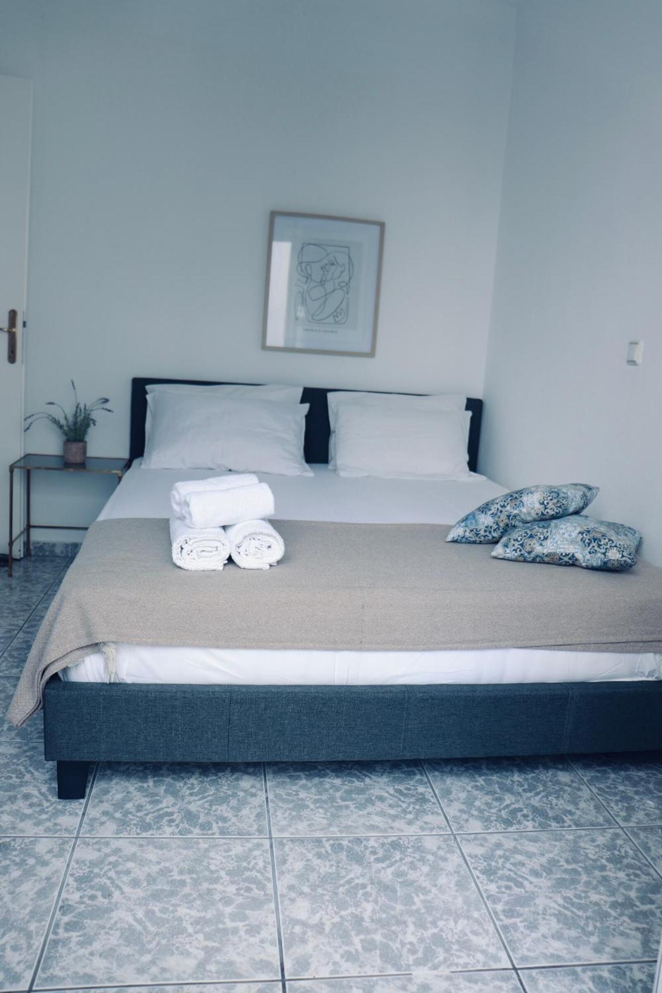 Coastline Apartment Néa Péramos Eksteriør bilde